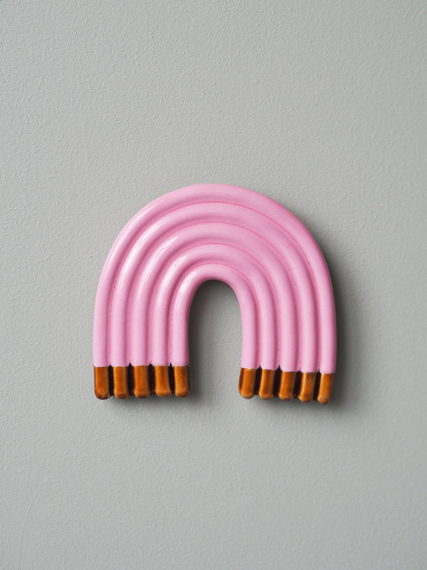 Rainbow Wall Sculpture - Berliininmunkki no 3