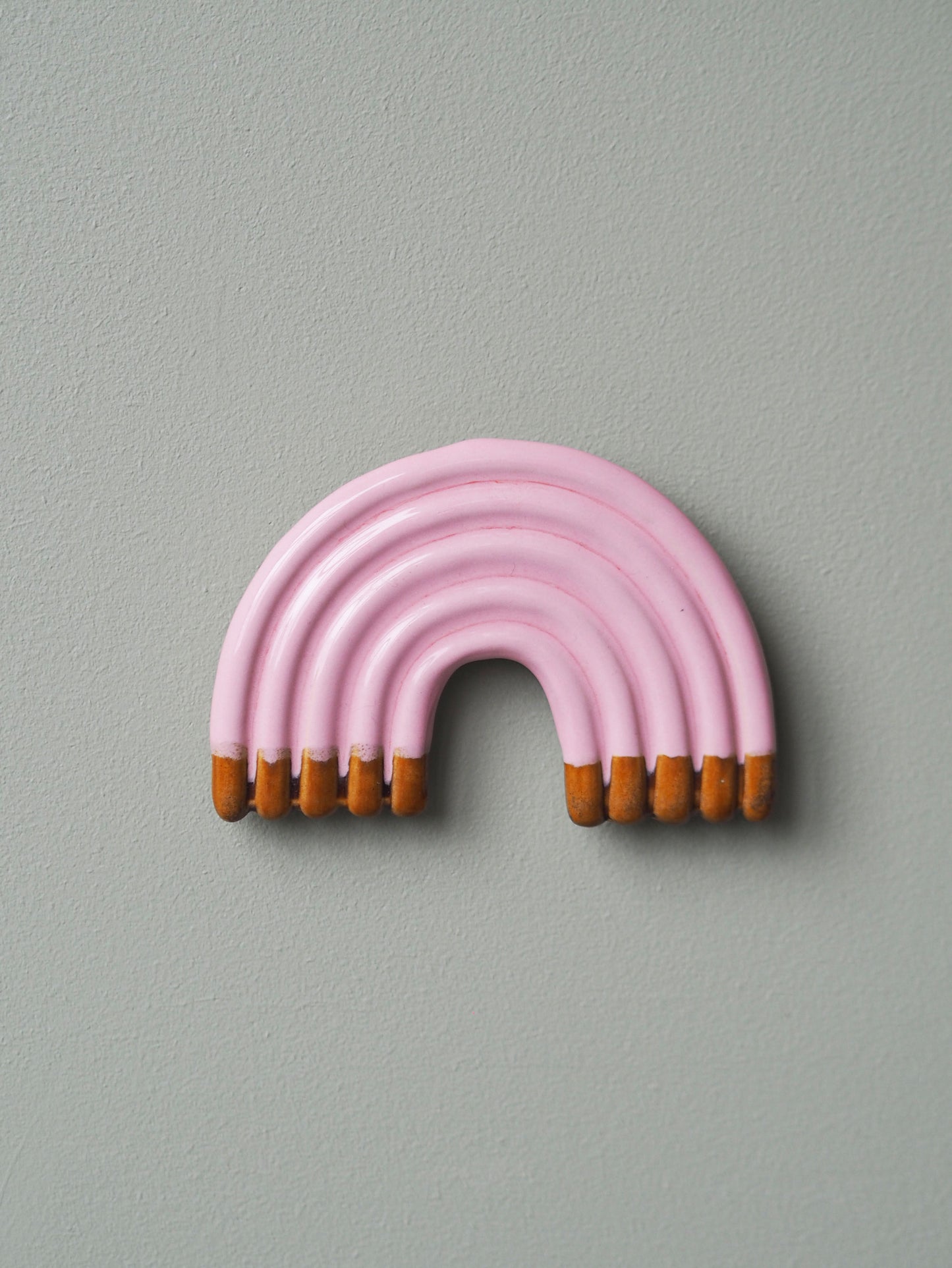 Rainbow Wall Sculpture - Berliininmunkki no 4
