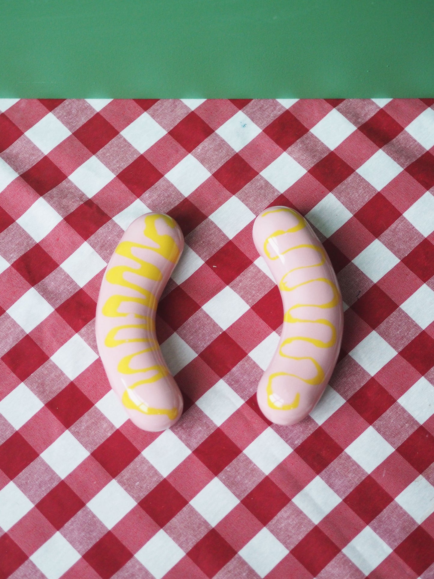 Wall Sausage Pink Mustard 1.1.