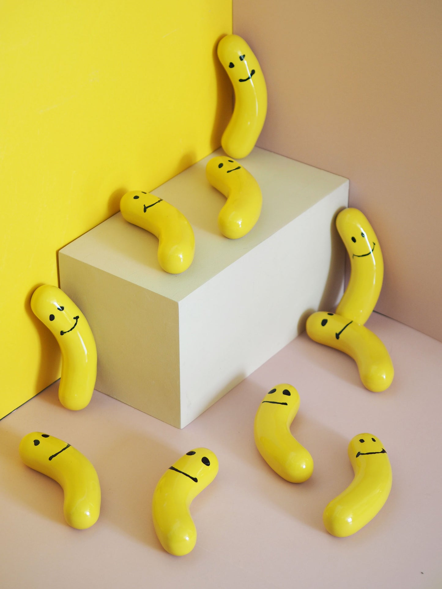 Wall Sausage Smile - Mutrusuu