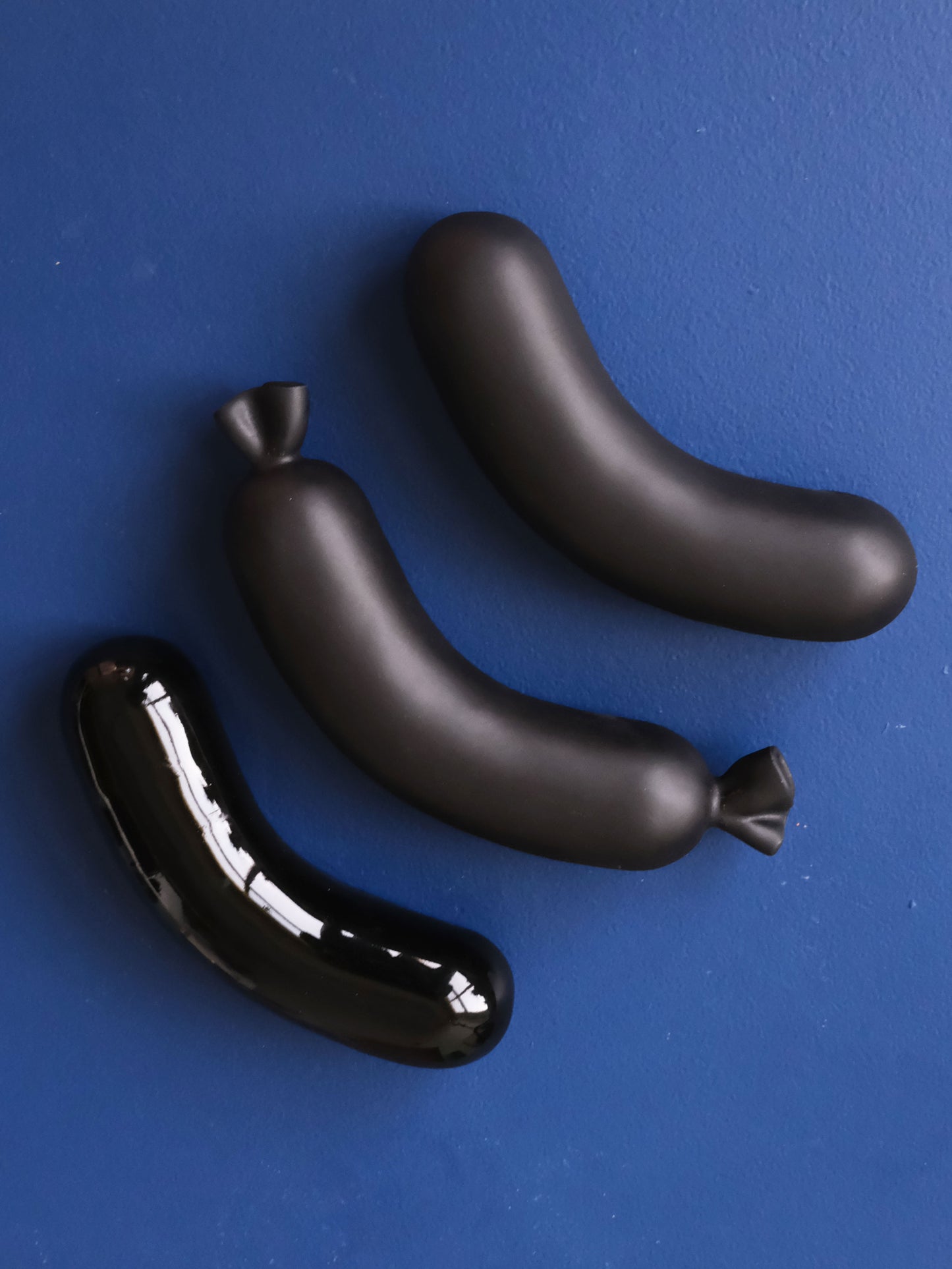 Wall Sausage - Black Shiny