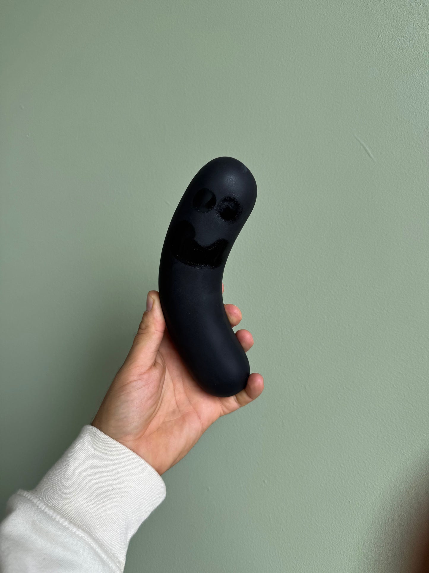 Wall Sausage - Mustamakkara no 2