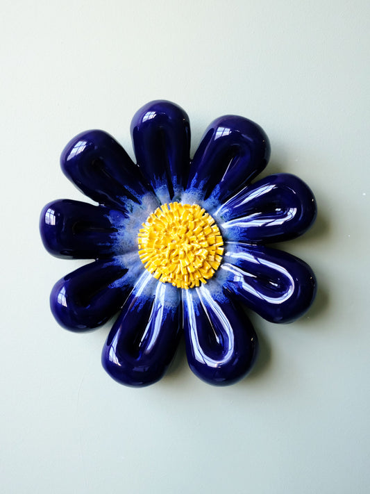 Wall Flower - Orvokki