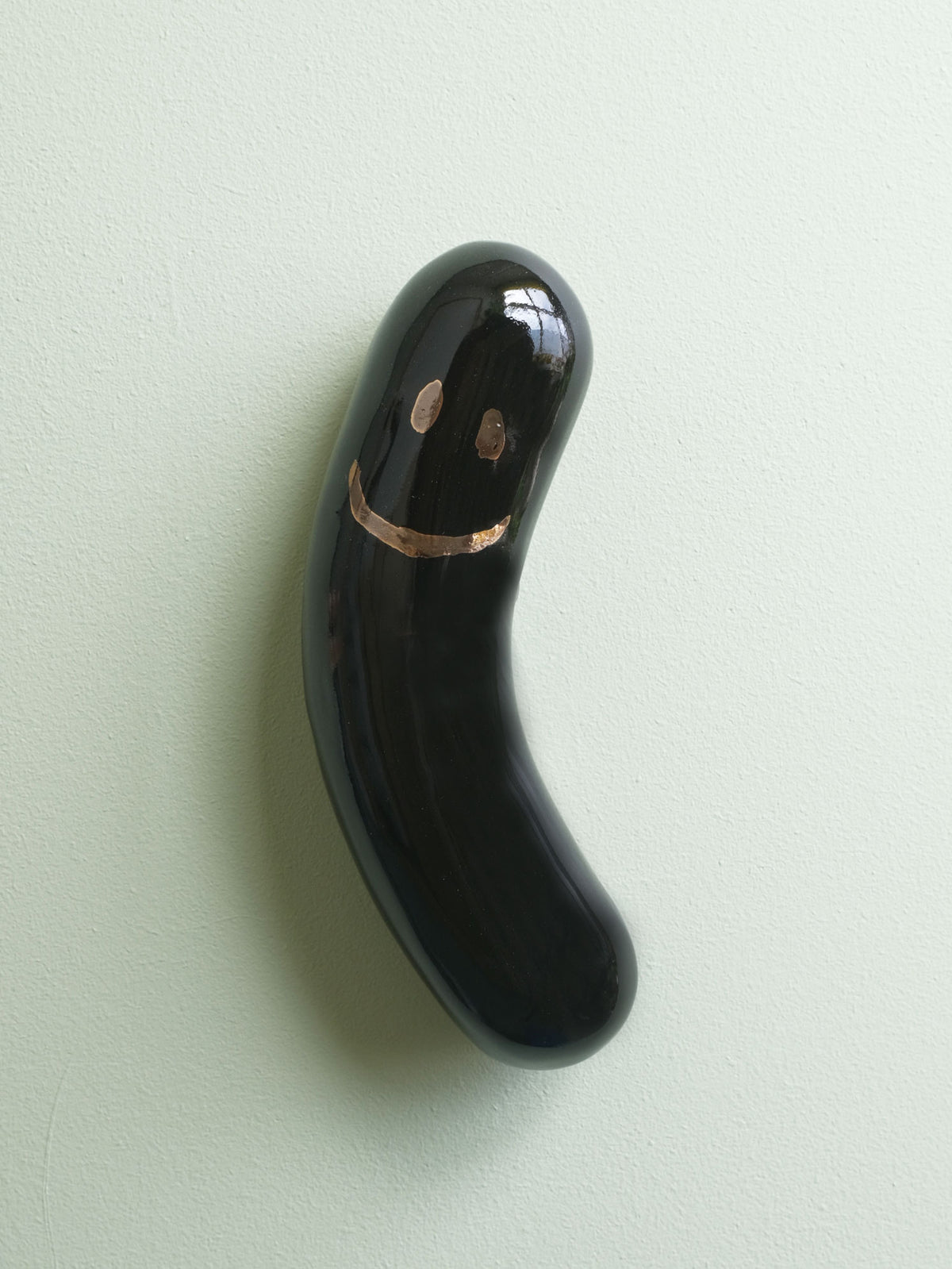 Wall Sausage - Mustamakkara Golden Smile